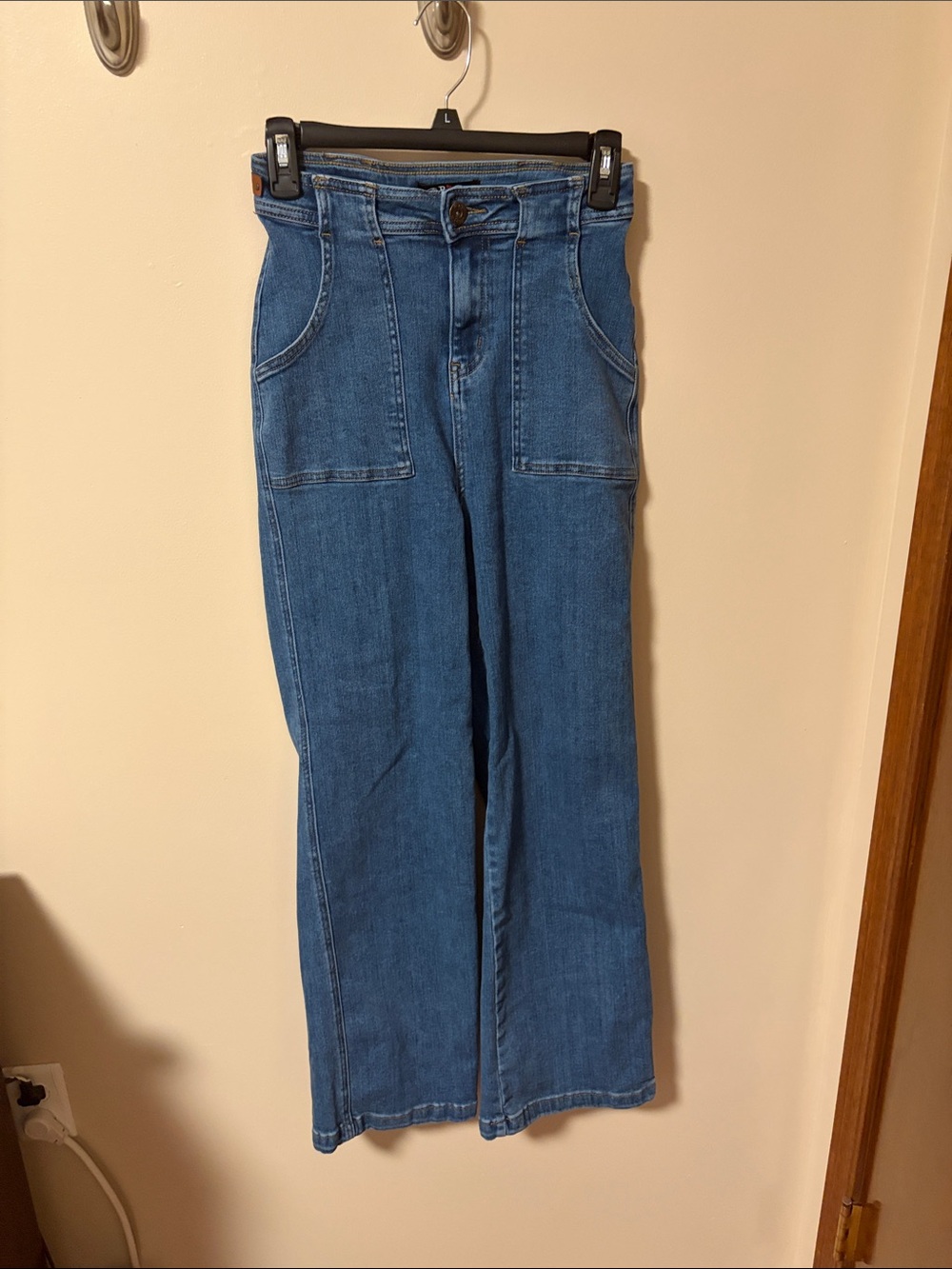 R7 jeans